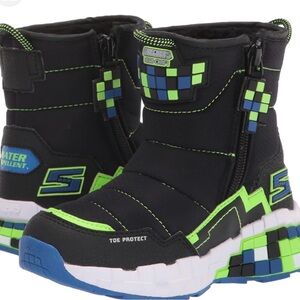 Skechers Minecraft Black and Neon Green Kids' Boots water repellent